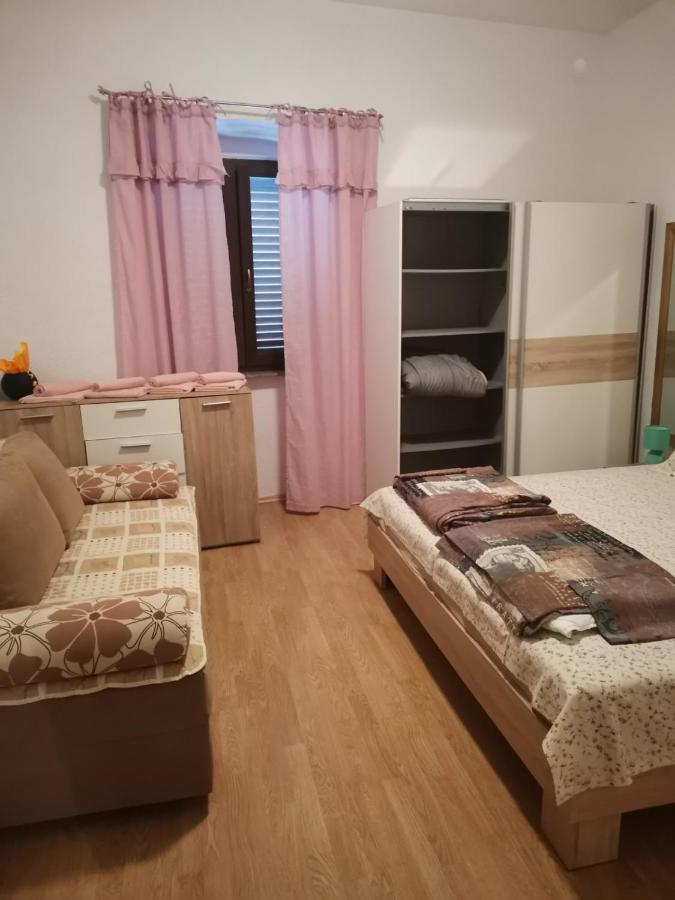 Apartman Miki Pula Exterior foto